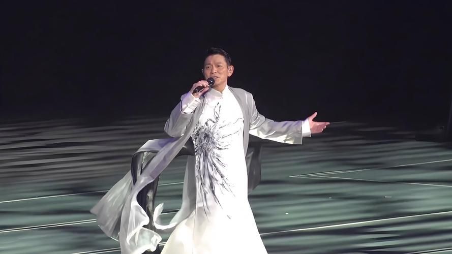 刘德华台北演唱会：11年后重返，经典歌曲引热议