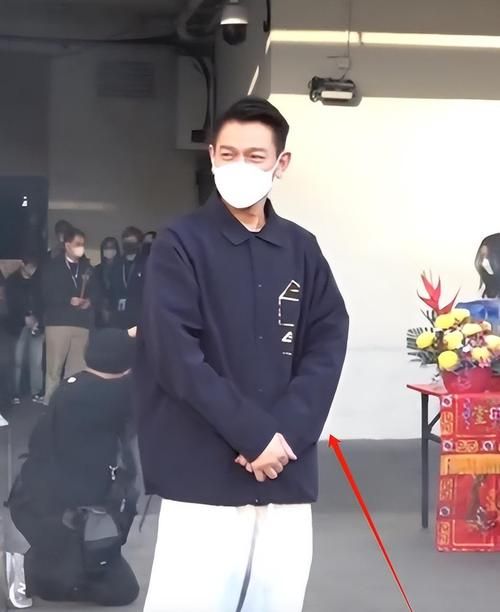 刘德华同款大衣推荐，明星同款高品质外套