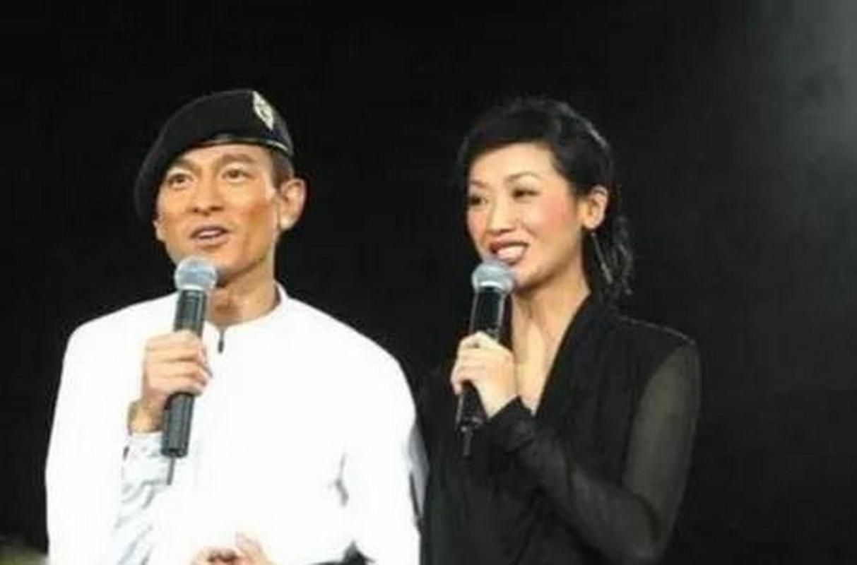 刘德华向吴倩莲求婚视频流出 当年情史再被热议