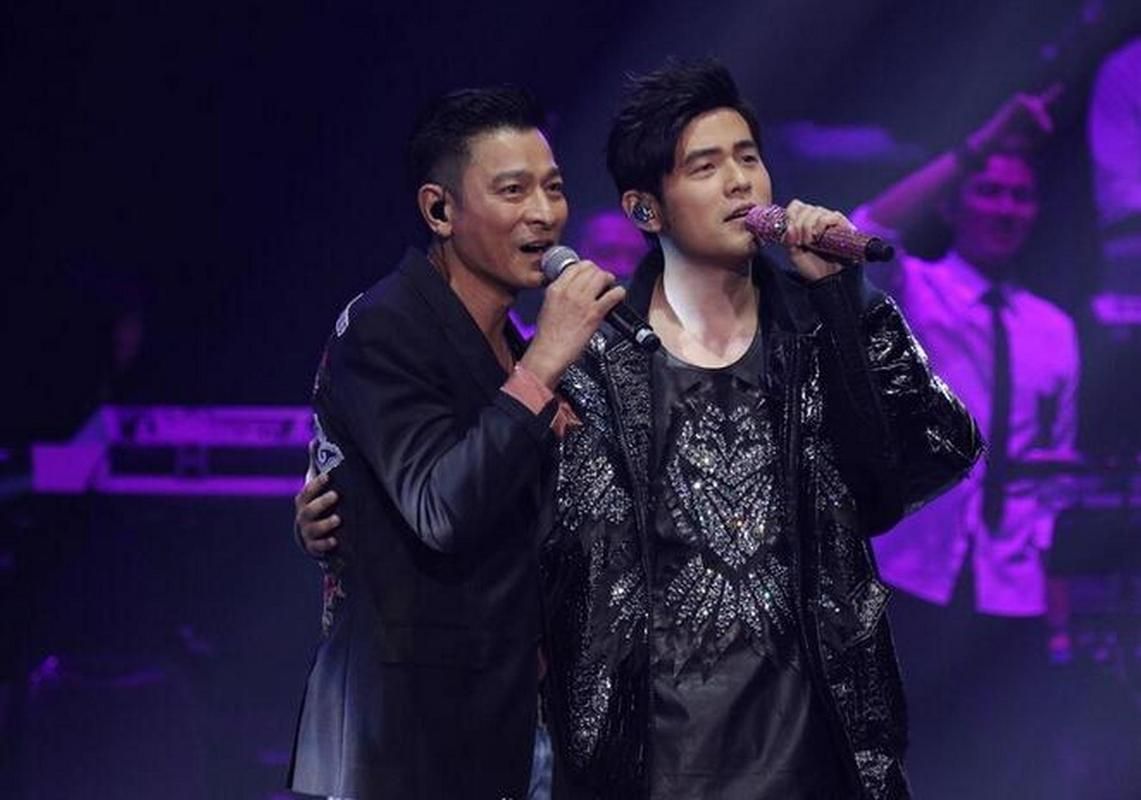 刘德华和周杰伦谁厉害 两位天王实力大比拼