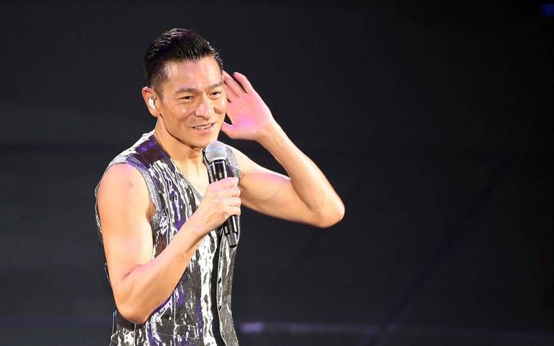 刘德华和周杰伦谁厉害 两位天王实力大比拼