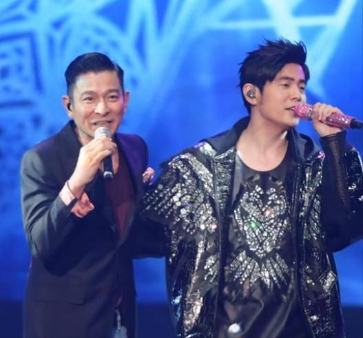 刘德华和周杰伦谁厉害 两位天王实力大比拼