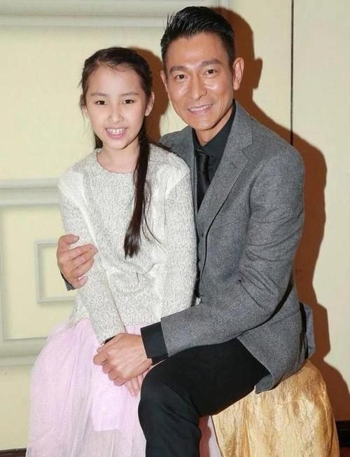 刘德华和女儿照片引热议 网友直呼基因太强大