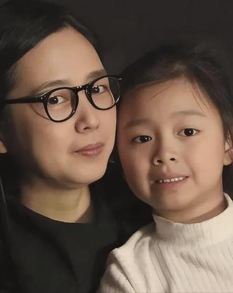 刘德华和女儿照片引热议 网友直呼基因太强大