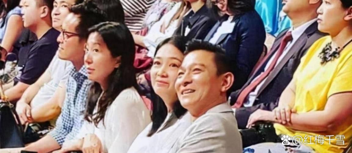 刘德华和女儿照片引热议 网友直呼基因太强大