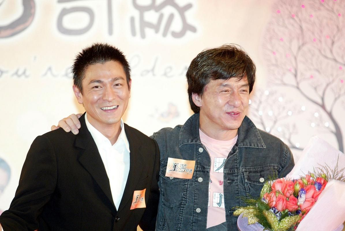 刘德华和成龙谁地位高 谁才是真正的娱乐圈大佬