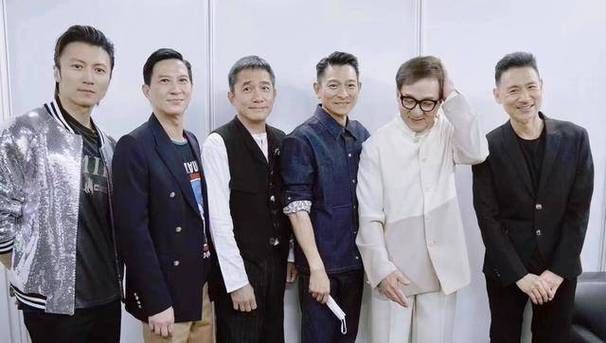 刘德华和成龙谁更富有 看看他们的收入来源
