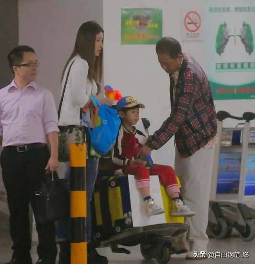 刘德华和胡静早年合照被翻出网友感叹岁月
