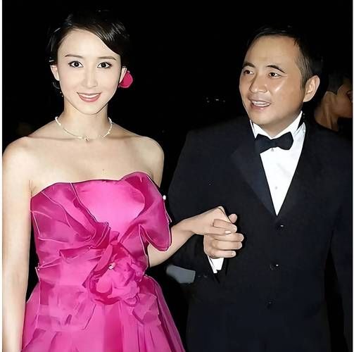 刘德华和胡静早年合照被翻出网友感叹岁月