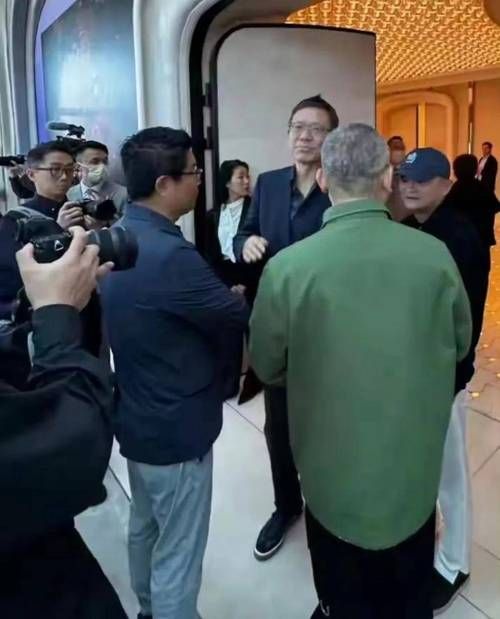 刘德华和马云商业合作 揭秘娱乐圈与商界联动