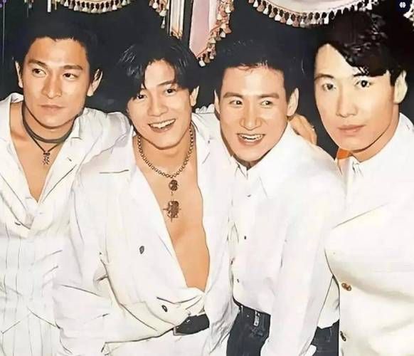 刘德华和黄家驹谁更厉害 音乐与影视全面对比