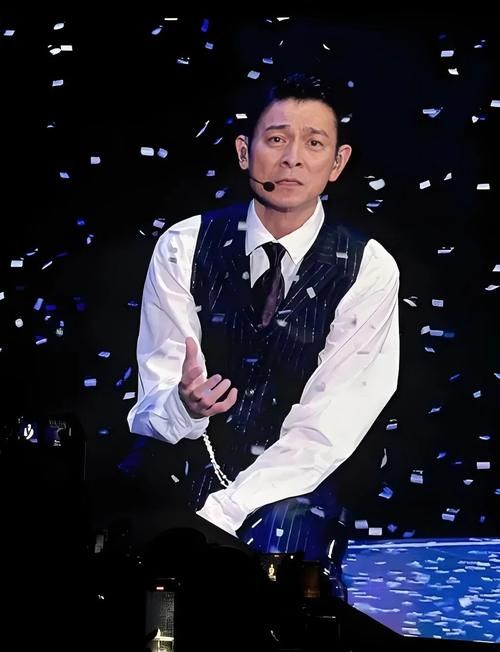 刘德华哈尔滨神秘行程曝光？粉丝们快来看！