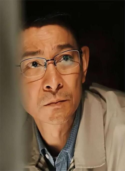 刘德华哪年成为四大天王？探秘他红遍亚洲的传奇之路