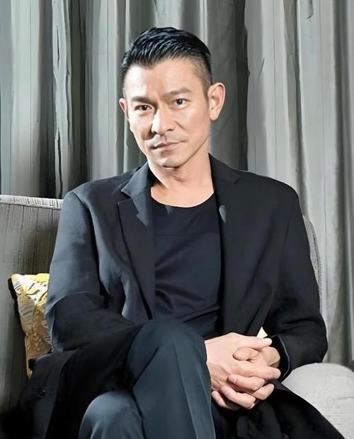 刘德华哪年结婚回顾天王的爱情长跑
