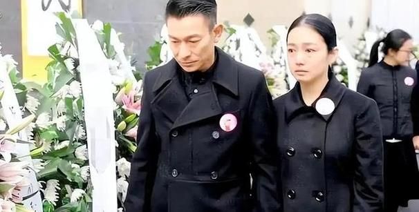 刘德华哪年结婚回顾天王的爱情长跑