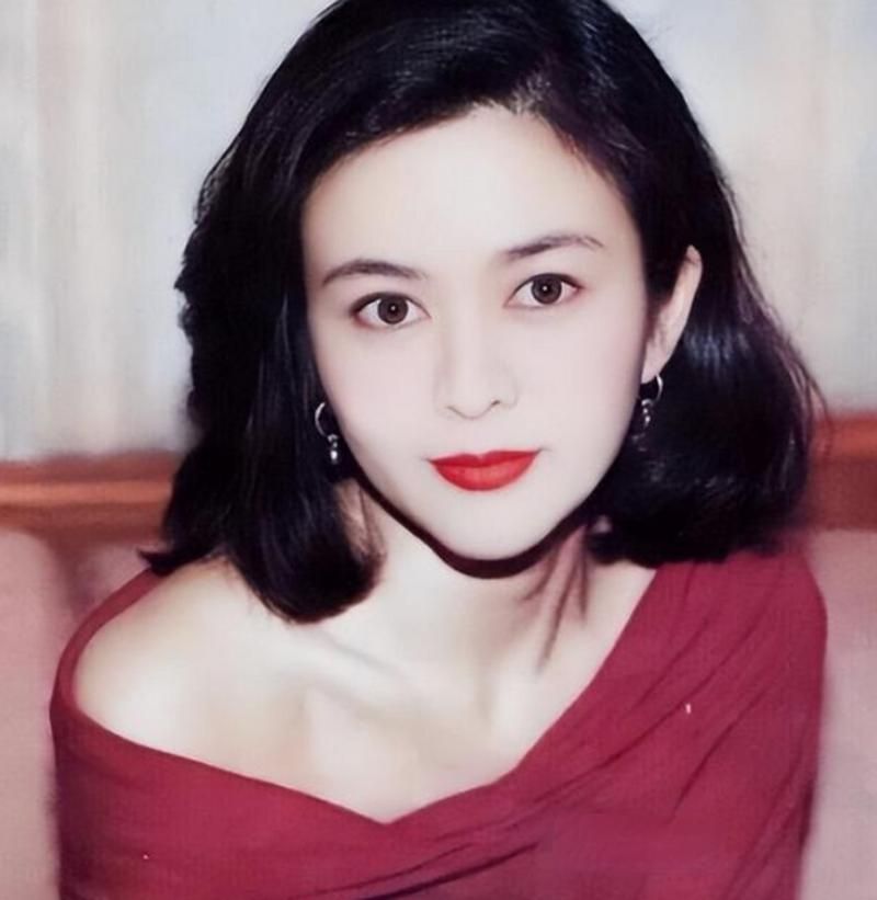 刘德华喜欢关之琳吗？天王的绯闻情史大揭秘