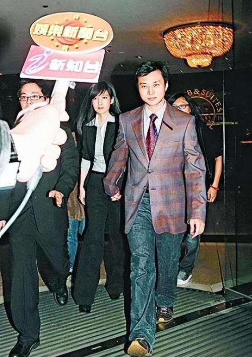 刘德华喜欢周慧敏吗两人真实关系大揭秘