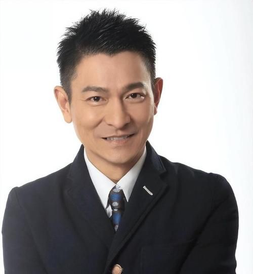 刘德华回江门探亲！天王巨星家乡行引关注