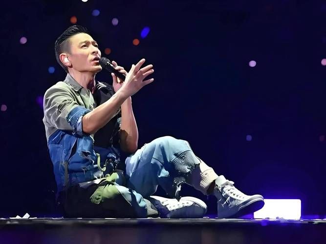 刘德华因为爱专辑歌词赏析 感受天王的深情演绎