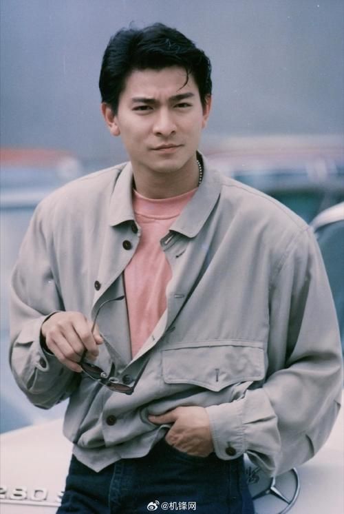 刘德华图片最帅的图片：回顾华仔颜值巅峰时刻