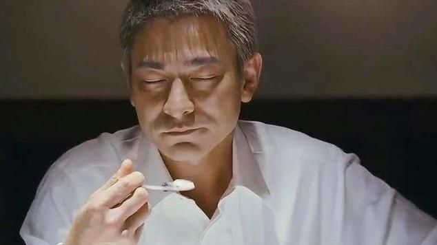 刘德华在门徒里吃鱼子酱，这细节你注意到了吗？