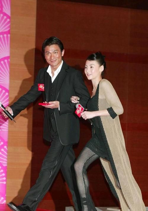 刘德华多少岁结婚的 回顾天王低调婚礼细节