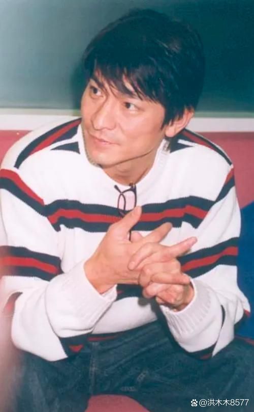 刘德华大哥的传奇人生：从青涩小生到影坛巨星