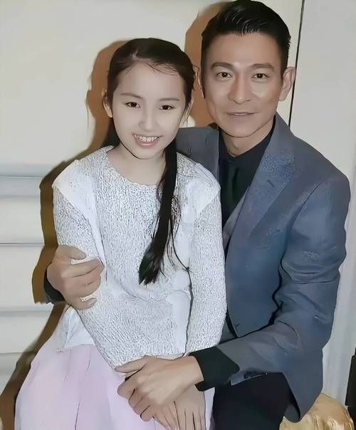刘德华大女儿首度公开亮相，气质惊人！