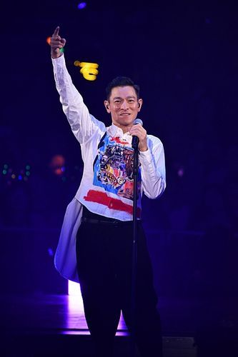 刘德华天意live版完整收录 带你回到演唱会现场