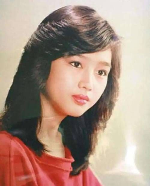 刘德华太太罕见露面，天王背后的女人究竟是谁？