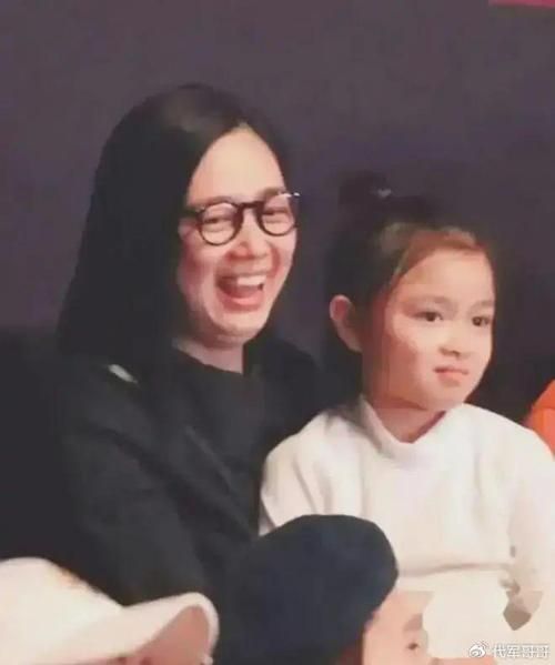 刘德华女儿刘向蕙照片合集 从小美到大不输明星