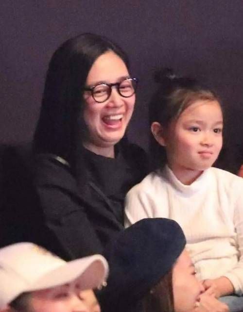 刘德华女儿刘向蕙近照公开 遗传爸爸好基因