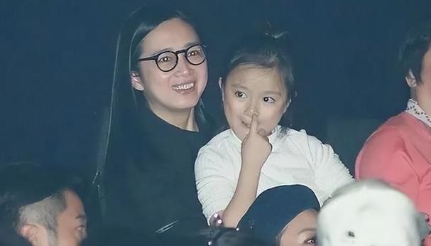 刘德华女儿刘向蕙近照公开 遗传爸爸好基因