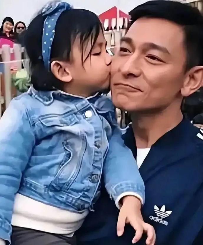 刘德华女儿刘向蕙：鲜为人知的成长故事和不为人知的另一面