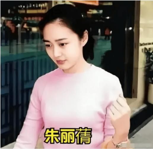刘德华女儿首曝光引热议 天王低调保护女儿多年