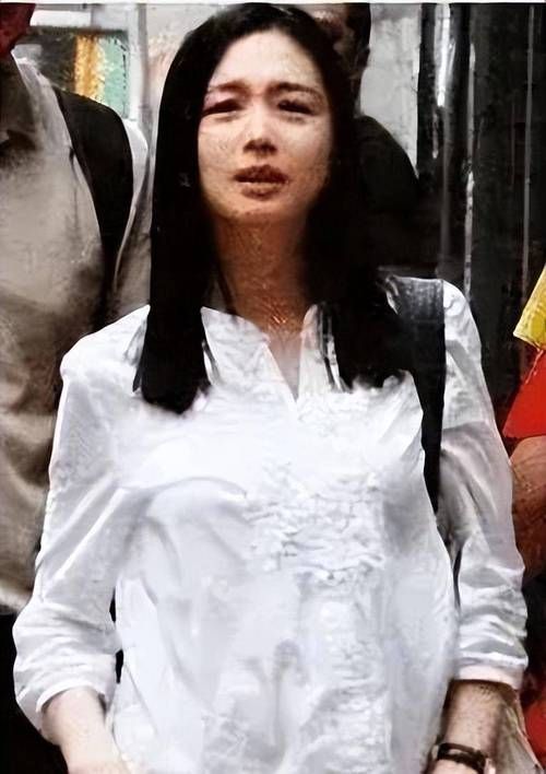 刘德华妻子朱丽倩资料她的职业和家庭生活