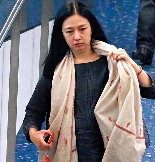 刘德华妻子朱丽倩近况如何？揭秘她与天王的幸福婚姻