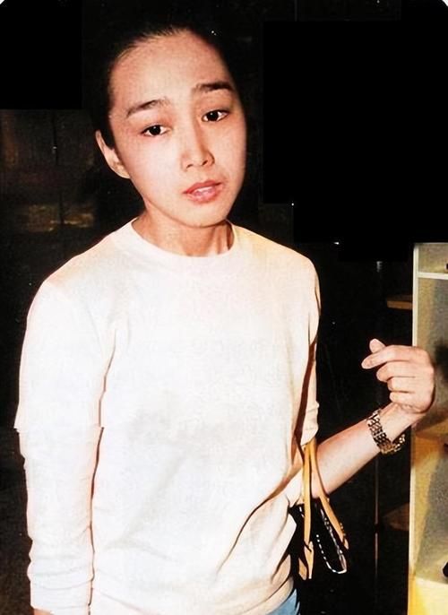 刘德华妻子朱丽倩近况如何？揭秘她与天王的幸福婚姻