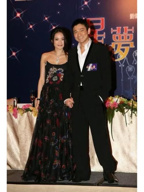 刘德华实际身高对比其他明星 差距明显