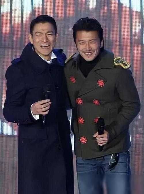 刘德华实际身高对比其他明星 差距明显