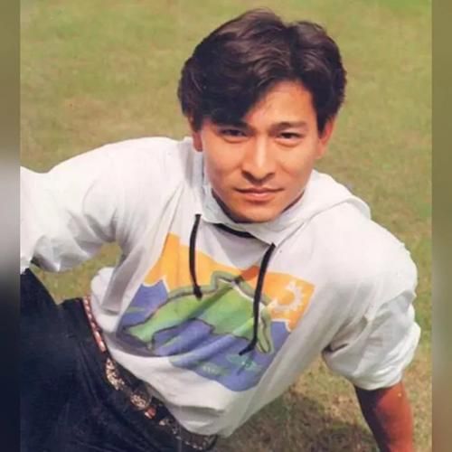 刘德华年轻时最帅照片高清版 不老男神青春风采再现