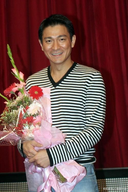 刘德华得奖记录：影帝歌王成就传奇人生