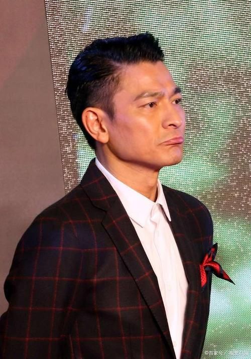 刘德华怎么出名的 看他如何从龙套到巨星