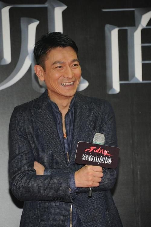 刘德华怎么出名的 看他如何从龙套到巨星