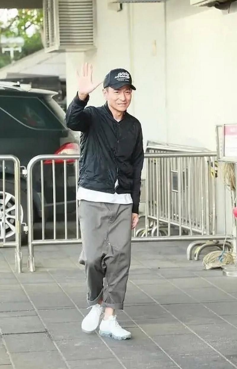 刘德华戴帽子图片高清 时尚穿搭值得收藏