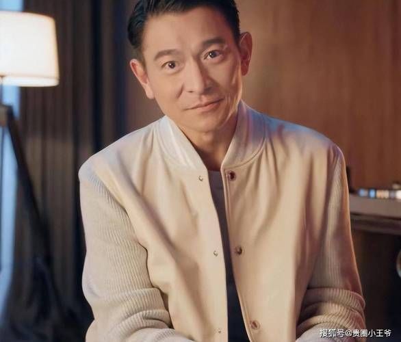 刘德华戴眼镜图片欣赏 不同风格帅气依旧