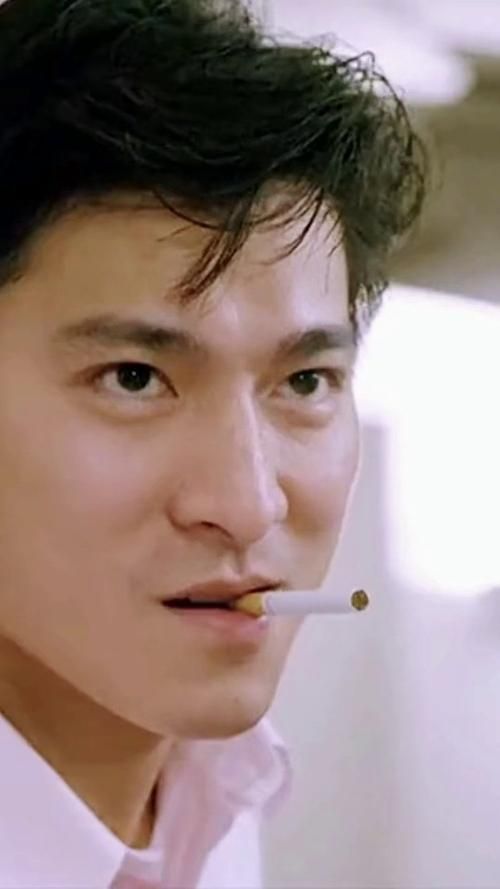 刘德华抽烟表情包走红 这些图你存了吗