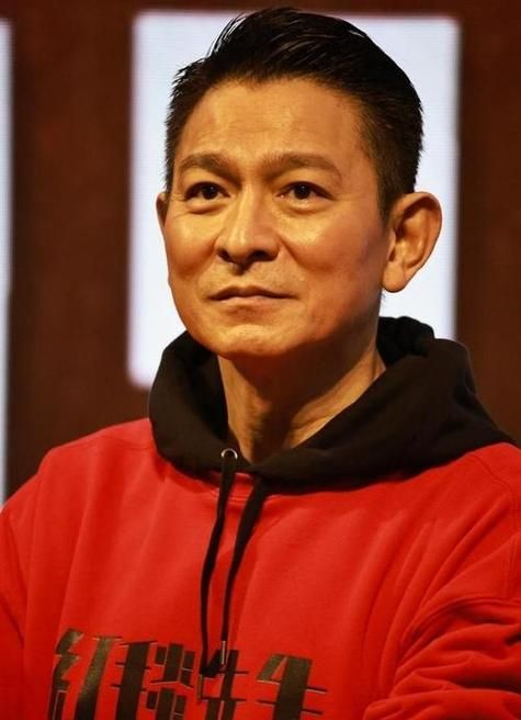 刘德华按摩女郎事件引发热议