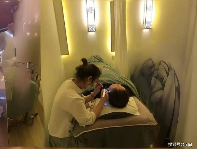 刘德华按摩女郎事件引发热议