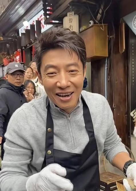 刘德华接受撒贝宁专访 讲述从艺四十年的心路历程